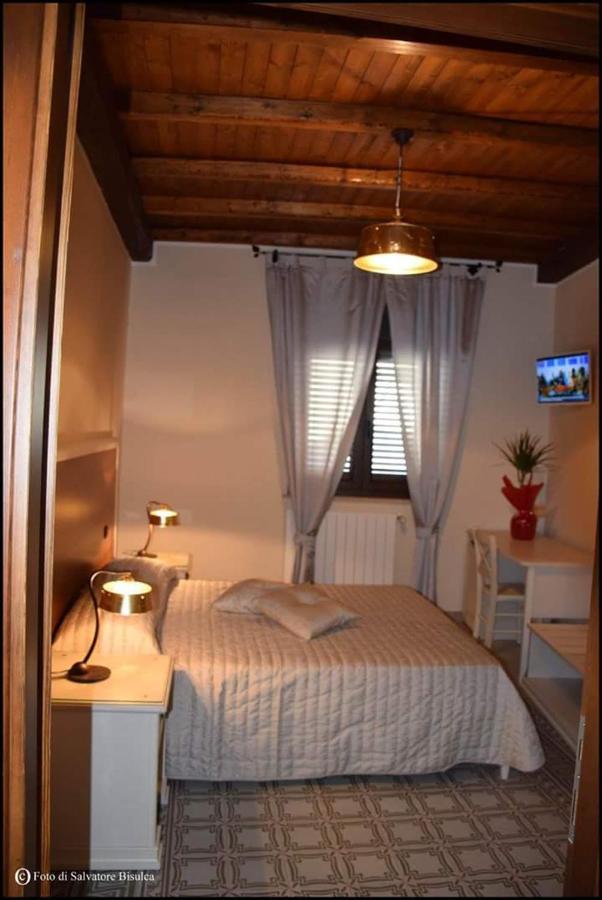 B&B Caravella Mezzojuso Exterior photo