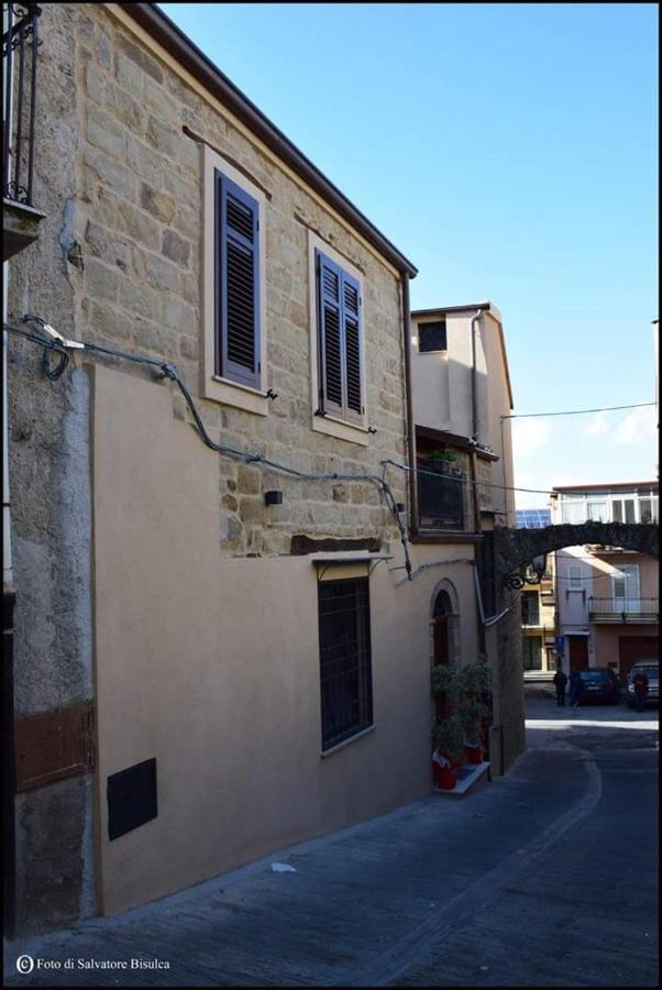 B&B Caravella Mezzojuso Exterior photo